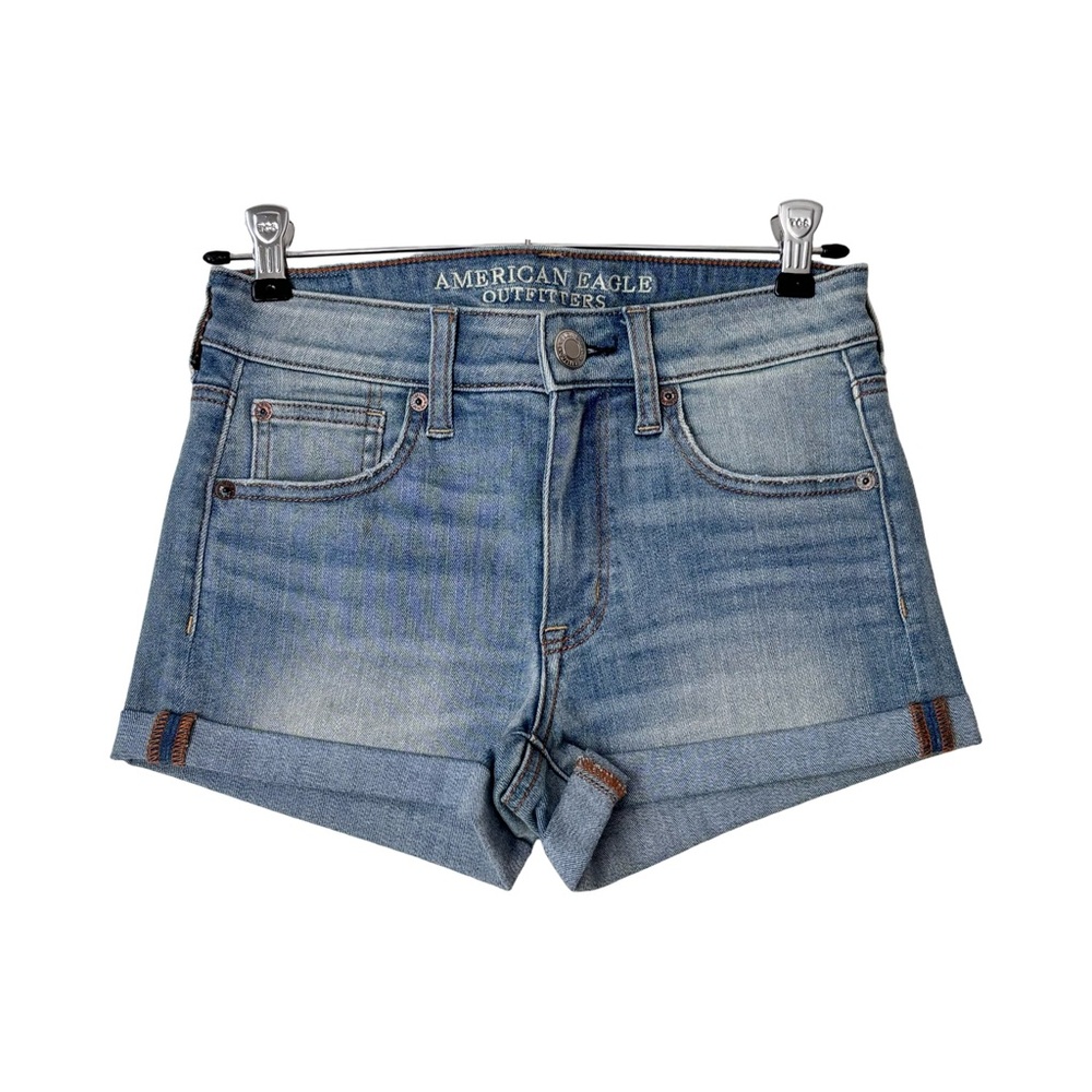 High-Rise Shortie AEO blue denim shorts in size 2